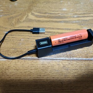 リチウムイオン充電器 USB式　14500　18650　 16340　電池充電 　18650中古電池１本付
