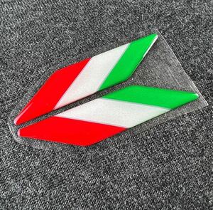 イタリア 国旗　３D反射ステッカー　エンブレムステッカー 左右各1枚　計２枚　アルファロメオ アバルト フィアット フェラーリ