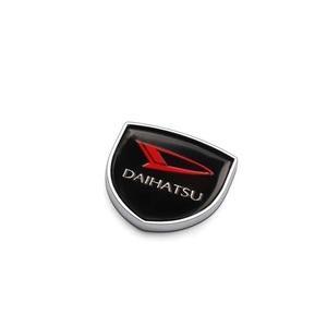 【送料込】DAIHATSU(ダイハツ) ホームベース型エンブレム ブラック 縦3.9cm×横3.9cm×厚さ2.5ｍｍ