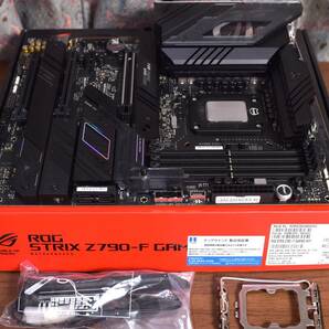 中古 マザーボードとCPUセット Intel Core i9 13900k ASUS ROG STRIX Z790-F GAMING WIFIの画像1