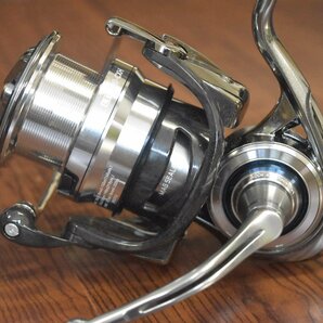 【未使用☆】ダイワ 18 イグジスト LT4000-CXH DAIWA EXIST スピニングリール バス シーバス SLJ 等に（CKN_O1）の画像2