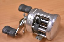 【1スタ☆】シマノ 92 カルカッタ 100 右 SHIMANO CALCUTTA ベイトリール バス フレッシュウォーター 等に 日本製（KKR_O1）_画像2