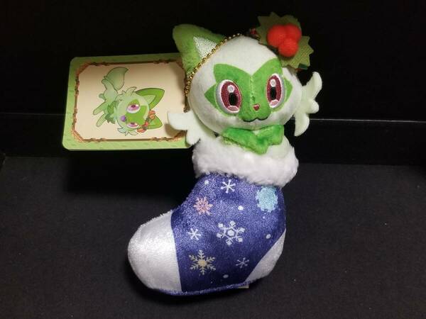 送料無料 ポケモン ニャオハ マスコット Paldea's Christmas Market ぬいぐるみ クリスマス pokemon Plush Doll Sprigatito