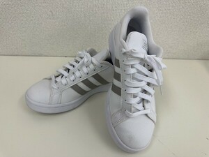 E118-S3-14175 adidas アディダス HWI28Y001 ホワイト 23.5cm スニーカー シューズ 現状品①