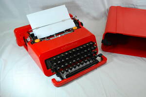 N45◇olivetti バレンタイン◇スペイン製 タイプライター◇オリベッティ Valentine◇モダン スペースエイジ 赤いバケツ◇