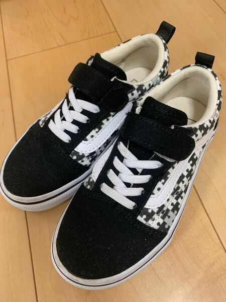 美品　 スニーカー　VANS ヴァンズ　ブラック　18.0