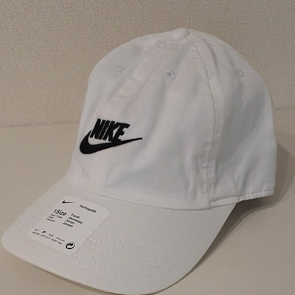 NIKE　ナイキ　キッズ　帽子　キャップ　新品　53～56cm　ホワイト　白　子ども　ファッション　グッズ　男の子　女の子