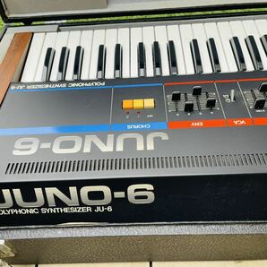 Roland ローランド JUNO-6 ジュノー6 アナログシンセサイザー ケース付 の画像3