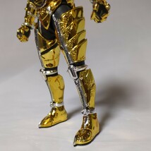  S.H.Figuarts (真骨彫製法) 黄金騎士ガロ (冴島鋼牙) 開封済み_画像7