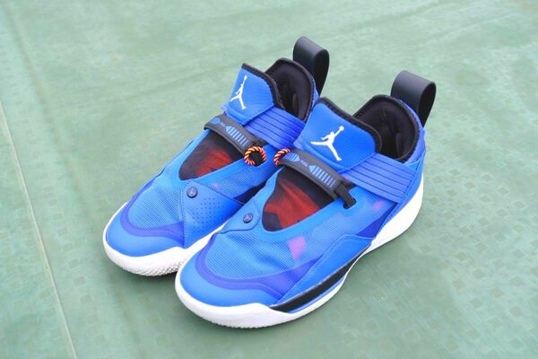 NIKE Air Jordan XXXIII SE "Hyper Royal"