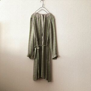 【新品】クレイン柄 シルクワンピース ドレス