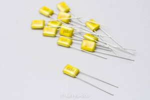 東信工業　UMXR　0.022μF（223J）50V　ポリエステル（マイラー）・フィルムコンデンサ　新品12個セットB