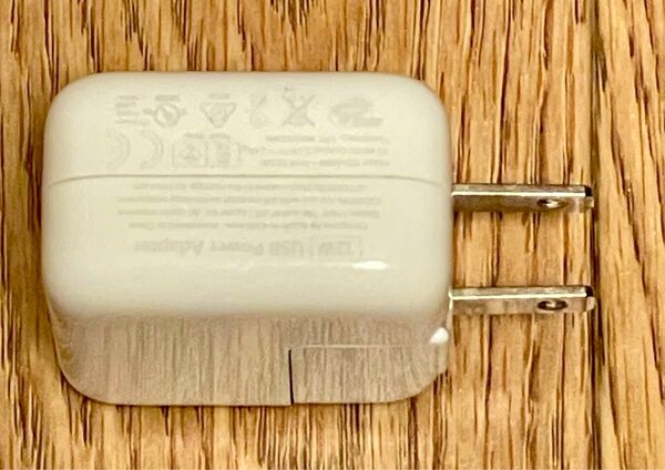 【送料込】USB 電源アダプタ 12w 充電器 Apple 純正 iPhone