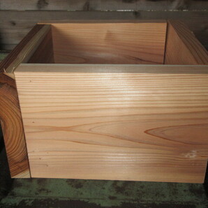 無節 日本蜜蜂巣箱材 人工乾燥 4面プレーナー 27ｃｍ×30ｍｍ厚×180ｍｍ幅 32枚入り：送料クロネコ便Ｆサイズの画像1