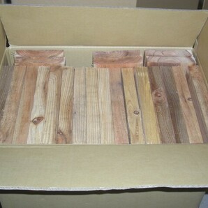 杉 日本蜜蜂巣箱材 自然乾燥灰汁抜き済み 276mm（長）×24ｍｍ（厚）×150ｍｍ幅 40枚：ヤマト便Fサイズの画像2