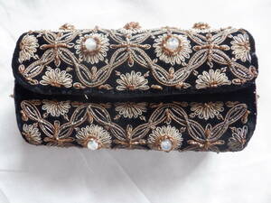 小形　　ハンドバッグ 　 ポーチ　　金糸の刺繍　貴石の装飾　　　アンティーク風　　　高級品　　　 美品