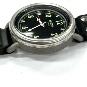 H2852 腕時計 NIXON ニクソン 300METERS SWISS MOVEMENT Battle stations! THE OCTOBER ジャンク品 中古 訳あり の画像7