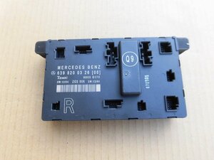 *'07 Benz W639 V350 639350 right front door control module ( product number :639 820 03 26)*