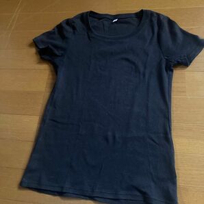 黒　Tシャツ　M 細身 Tシャツ