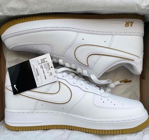 ★送料込み！！！★新品 定価16170円 NIKE AIR FORCE 1 '07 ナイキ エアフォース1 SIZE 27.5cm