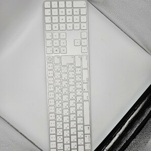 Apple Touch ID搭載Magic Keyboard（テンキー付き） (Appleシリコン搭載Mac用) - 日本語（JIS） - シルバーの画像1