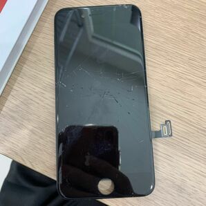 【純正品】iPhone SE2 フロントパネル　液晶　割れパネル　41