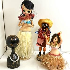 常磐ハワイアンセンターのお土産人形4体・フラダンス人形・こけし・ポーズ人形・ゼンマイドール・ジャンク品昭和レトロ・福島県の画像1
