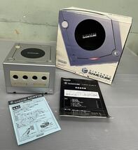 ジャンク品　任天堂 ニンテンドー ゲームキューブ シルバー本体　取説　_画像1