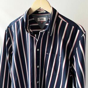 (美品) トミーヒルフィガー TOMMY JEANS ストライプ 長袖シャツ M (日本L) ネイビー ホワイト レッド シャツ RELAXED FITの画像9