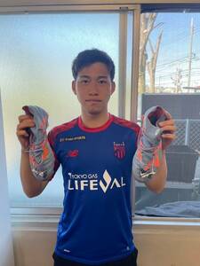 [ charity ] height ..(FC Tokyo ) autographed spike 182