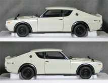 1/18スケール　日産スカイライン2000GT-R[KPGC110] ケンメリGT-R（ホワイト）　*オートアート　*品番77427　　*06_画像4