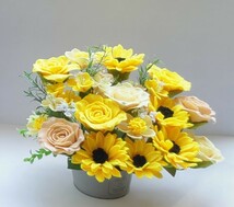 ☆フェルトで作った黄色バラの花とミニひまわりの花、可愛い花たち☆_画像4