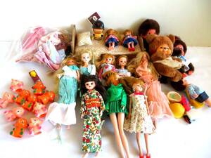 ●【ト足】リカちゃん 人形 まとめ売り セット さとちゃん モンチッチ 当時物 CA000ZZG43