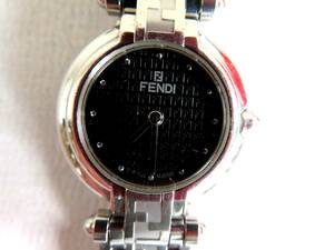 ●【ト足】FENDI フェンディ 腕時計 レディース 女性　ブラック文字盤 シルバー CE699ZZG57