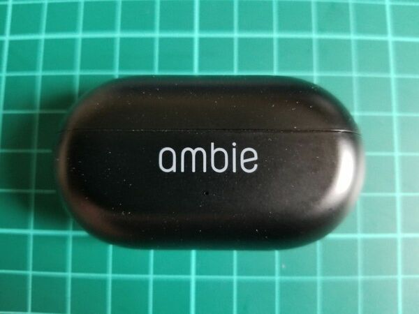 【充電ケースのみ】ambie アンビー AM-TW01 ブラック