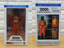 未使用品 MEDICOM TOY MAFEX 2001年宇宙の旅 GREEN HELMET/ORANGE SUIT Ver. フィギュア_画像2