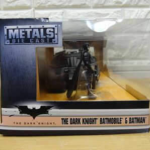 未開封品 JADA TOYS THE DARK KNIGHT BATMOBILE & BATMAN バットモービル&バットマン フィギュアの画像6