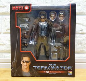 未使用品 MEDICOM TOY/メディコムトイ MAFEX THE TERMINATOR T-800(The Terminator Ver.) フィギュア