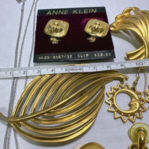 AK ANNE KLEIN アンクライン 刻印 ブランド アクセサリー 9点 まとめ 約100g シルバー ゴールドカラー ネックレス イヤリング ブローチ 等の画像5