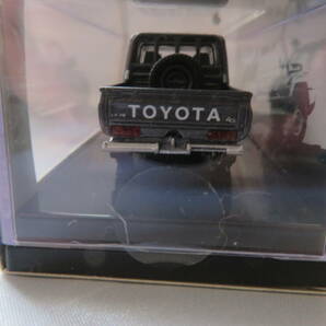 【新品】 1/64 TOYOTA トヨタ ランドクルーザー Dbl Cab LC79 2014 グラファイトグレー LHD  PARAGON パラゴンの画像6