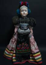 【寂】ハンガリー 民族衣装人形 マチョー刺繍 人形 s60425_画像1