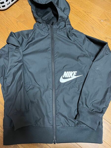 美品　NIKE ナイロンジャンバー　パーカー　150 ウインドブレーカー