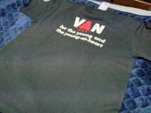 VAN JAC 　店舗限定　今期物　　半袖バックVANロゴワッペンプリントTシャツ　チャコールグレー　L　　新品未使用　アイビー_画像6