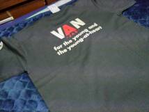 VAN JAC 　店舗限定　今期物　　半袖バックVANロゴワッペンプリントTシャツ　チャコールグレー　LL　　新品未使用　アイビー_画像7
