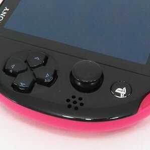 ○【SONY ソニー】PS Vita Wi-Fiモデル + メモリーカード16GB PCH-2000 ピンク/ブラックの画像5