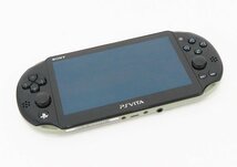 ○【SONY ソニー】PS Vita Wi-Fiモデル + メモリーカード8GB PCH-2000 カーキ/ブラック_画像1