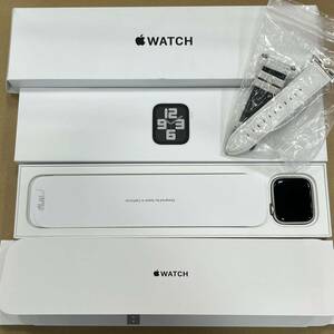 B225【ジャンク品】/ Apple Watch SE MNQ23J/A 第2世代 シルバー アルミニウム 44mm ホワイトスポーツバンド GPSモデル Cellular