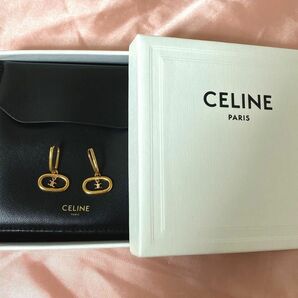 CELINE セリーヌ　トリオンフ　ピアス