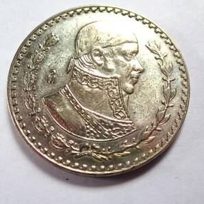 メキシコ 1962年1ペソ銀貨 15.94g直径3.45ミリ古銭 海外銀貨 アンティークMEXICANOS・1962・UN・PASOの画像1