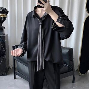 ストライプ ネクタイ付きシャツ　ブラック　トップス メンズモード　韓国　秋服